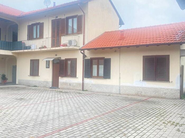 Appartamento quadrilocale in vendita in Via Enrico Butti, Ravello Villastanza Villapia, Parabiago