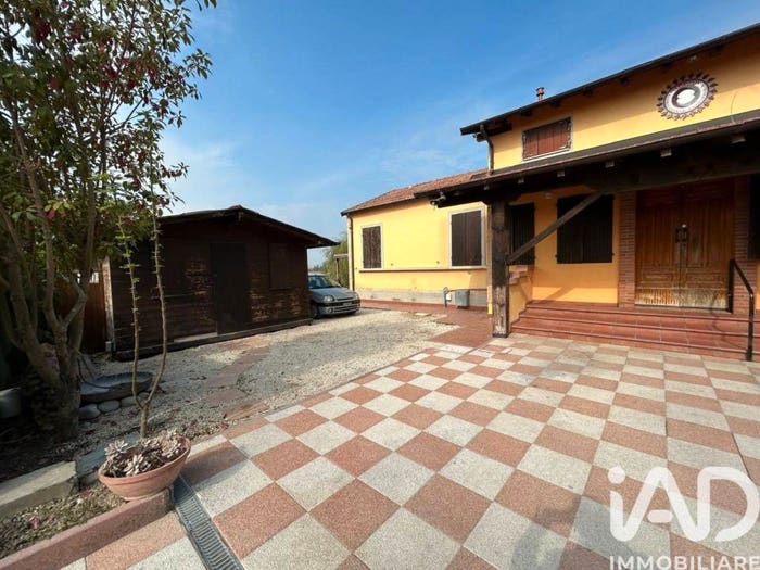Casa con 5 locali in vendita in Via Pitoccheria, Mirandola
