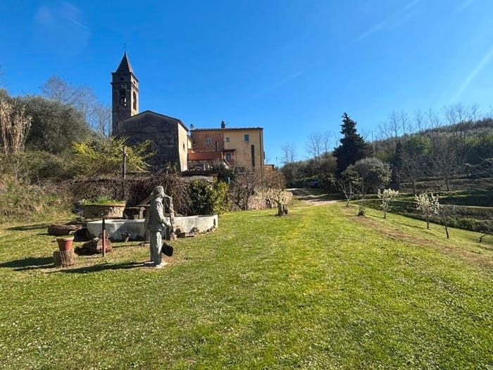 Casa con 6 locali in vendita in Forcoli, Palaia