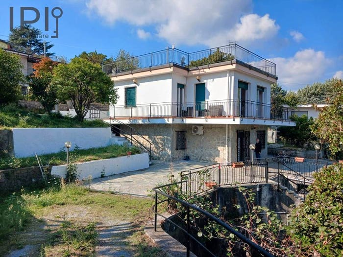 Casa con 6 locali in vendita in località groppino, Noli