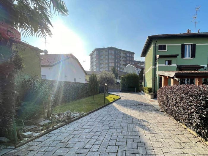 Casa quadrilocale in vendita in Via Milano, Centro, Pero