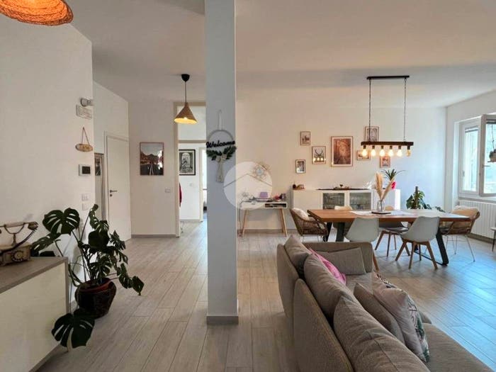 Casa quadrilocale in vendita in Via E Montale, Erbusco