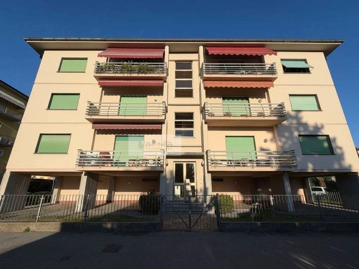 Appartamento con 5 locali in vendita in Via Giuseppe Ungaretti, San Concordio, Lucca