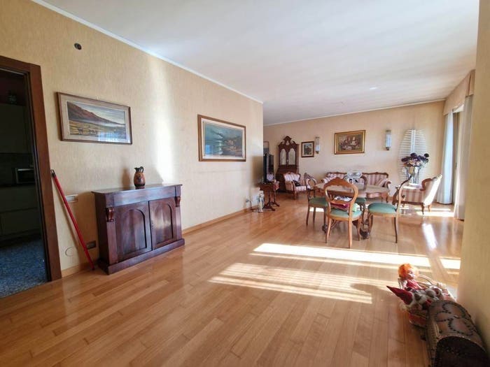 Casa con 5 locali in vendita in Marina di Carrara, Carrara