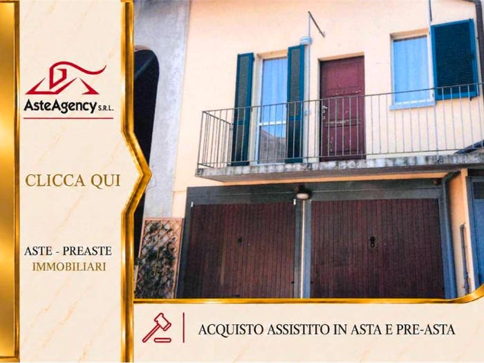 Appartamento quadrilocale in vendita in Via Carlo Mosè Bianchi, Centro, Inverigo
