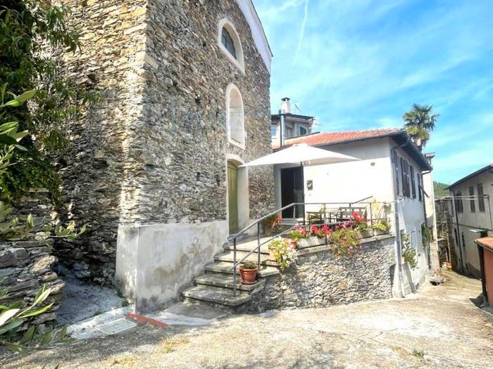 Casa trilocale in vendita in Casanova Lerrone