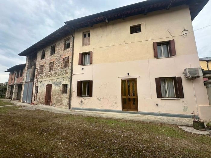 Casa con 6 locali in vendita in Via Roma, Centro, Trivignano Udinese