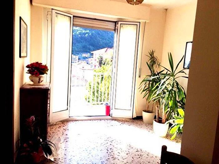 Appartamento con 5 locali in vendita in Camporosso
