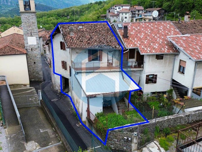 Casa quadrilocale in vendita in Via Montesuello, Centro, Darfo Boario Terme
