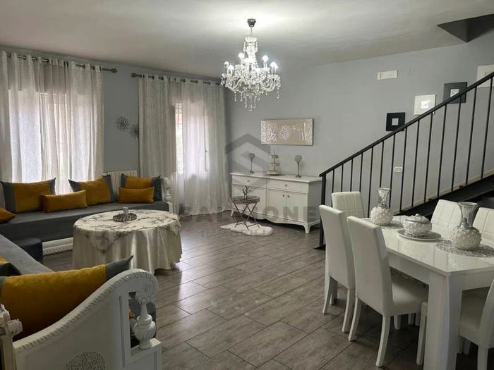 Appartamento trilocale in vendita in Via Piave, San Salvatore Telesino