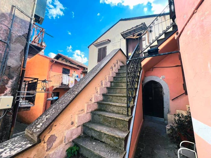 Appartamento bilocale in vendita in Vicolo Saraceni, Poli
