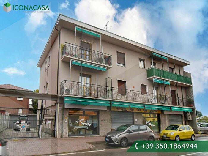 Appartamento trilocale in vendita in Via Santa Maria, Centro, Parabiago