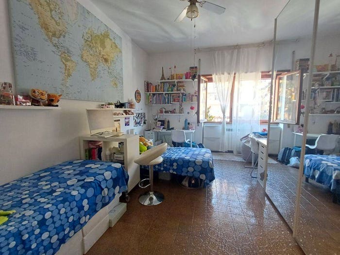 Appartamento quadrilocale in vendita in Via Valdorcia, Novoli, Firenze