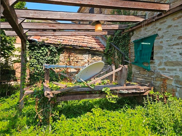 Casa con 6 locali in vendita in Bardi