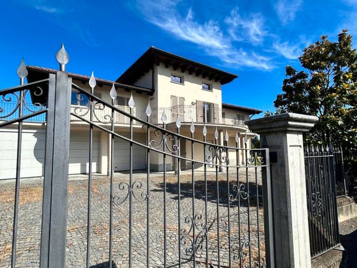 Casa con 6 locali in vendita in Via Brichetto, Camerano, Camerano Casasco