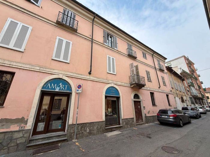 Appartamento quadrilocale in vendita in Via Angelo Morbelli, Borgo Rovereto Piscina, Alessandria