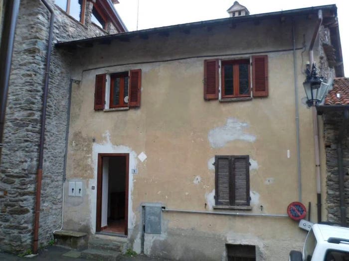 Casa con 6 locali in vendita in Via Marco Formentini, Centro, Montegrino Valtravaglia