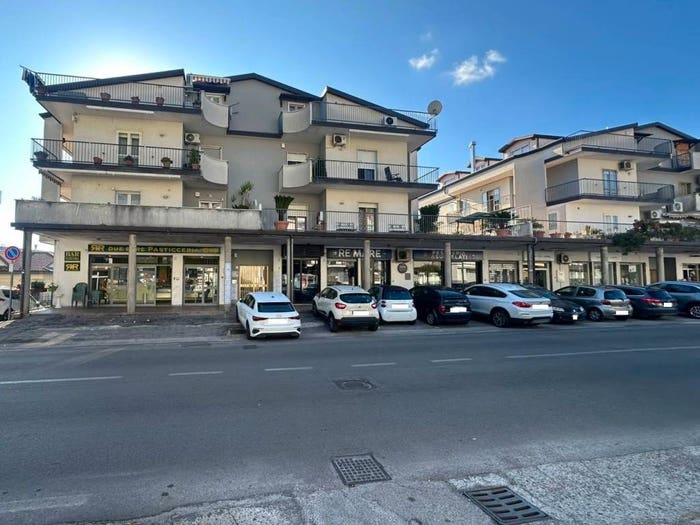 Appartamento trilocale in vendita in Via Francesco Spirito, Mercato, Giffoni Valle Piana