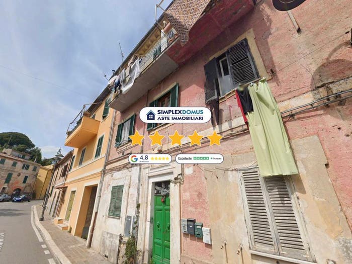 Appartamento con 6 locali in vendita in Viale Umberto I, Civitella San Paolo