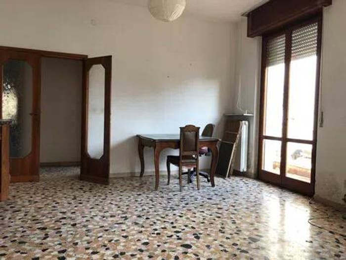 Appartamento con 6 locali in vendita in Piazza Francesco Domenico Guerrazzi, San Martino, Pisa
