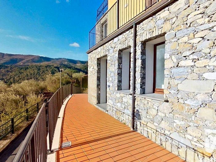 Appartamento trilocale in vendita in Località Costa d'Agosti, San Bartolomeo, Andora