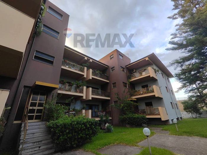 Appartamento con 6 locali in vendita in VIA NAZIONALE, Centro, Villafranca Tirrena
