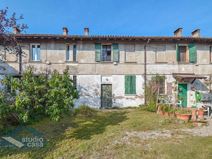Casa trilocale in vendita in Cascina Tre Cascine, Revellino Campo Marte, Lodi