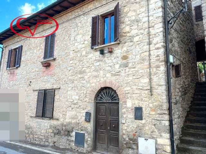 Appartamento con 5 locali in vendita in Viale Francesco Ferrucci, Centro, Gaiole in Chianti