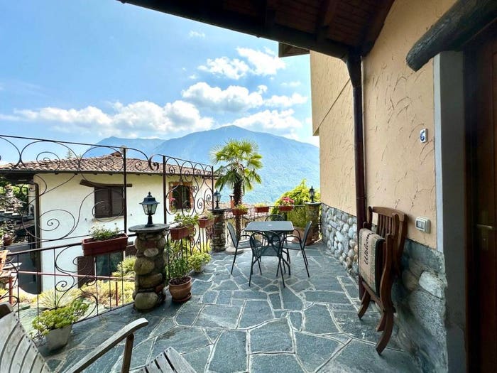Appartamento trilocale in vendita in Centro, Carlazzo