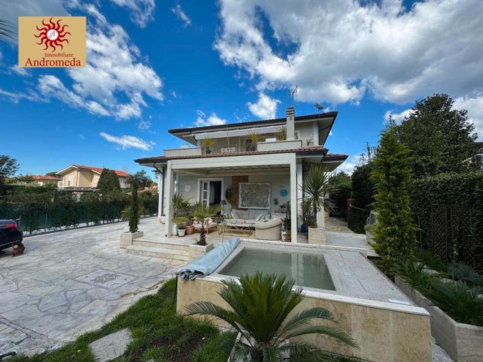 Casa con 5 locali in vendita in Via Salvador Allende, Centro, Forte dei Marmi