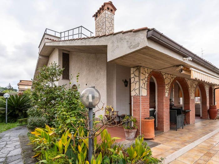Casa con 6 locali in vendita in Via Belgio, Cecchina, Albano Laziale