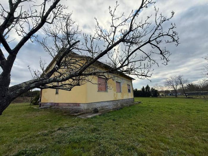 Casa con 6 locali in vendita in Via Malemerende Querce, Fucecchio
