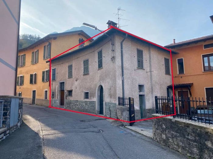 Casa con 6 locali in vendita in Largo Fossato, Centro, Menaggio