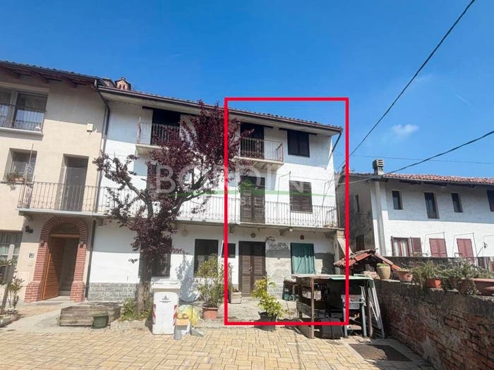 Casa trilocale in vendita in Via Cavour snc, Castellinaldo d'Alba
