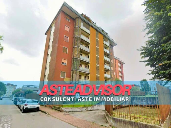 Appartamento quadrilocale in vendita in Via Giosuè Carducci, Centro, Opera
