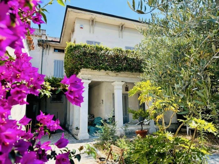 Casa con 6 locali in vendita in Marina di Carrara, Carrara