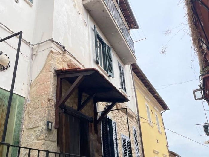 Appartamento quadrilocale in vendita in Via del Forno, Rosciolo Dei Marsi, Magliano de' Marsi