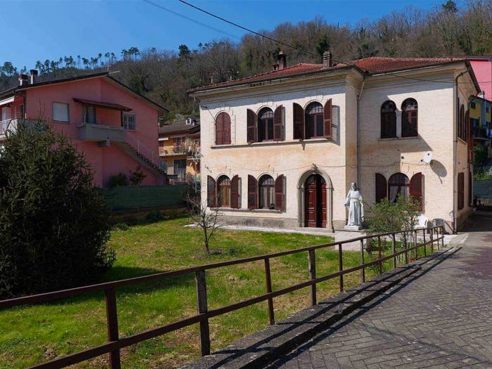 Casa con 6 locali in vendita in Via Quattro Novembre, Centro, Borghetto di Vara
