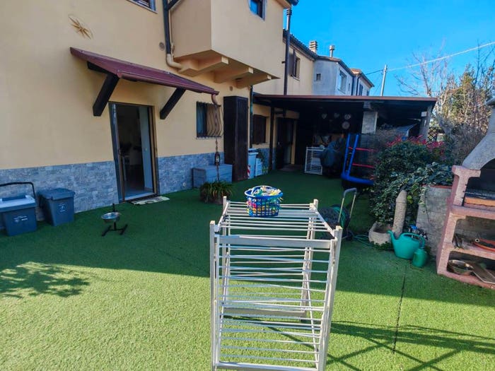 Casa con 6 locali in vendita in Varano, Ancona
