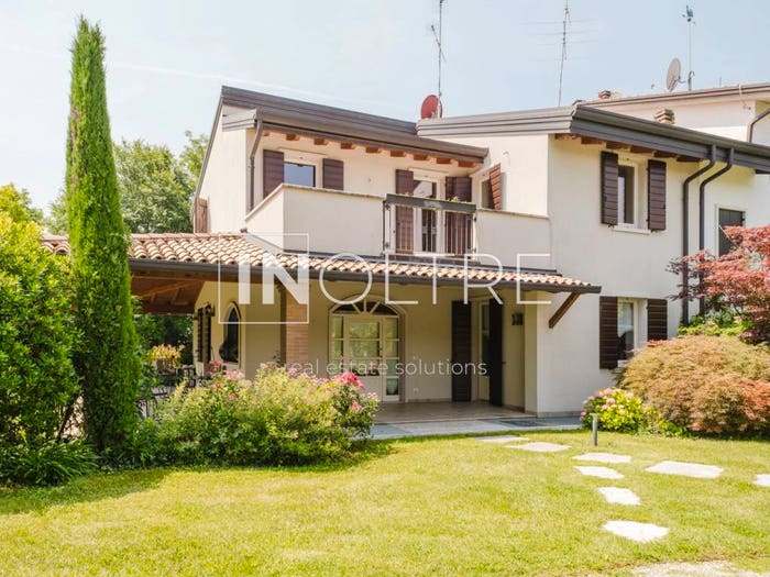 Casa con 6 locali in vendita in Via Livia Gallina, Castelnuovo del Garda