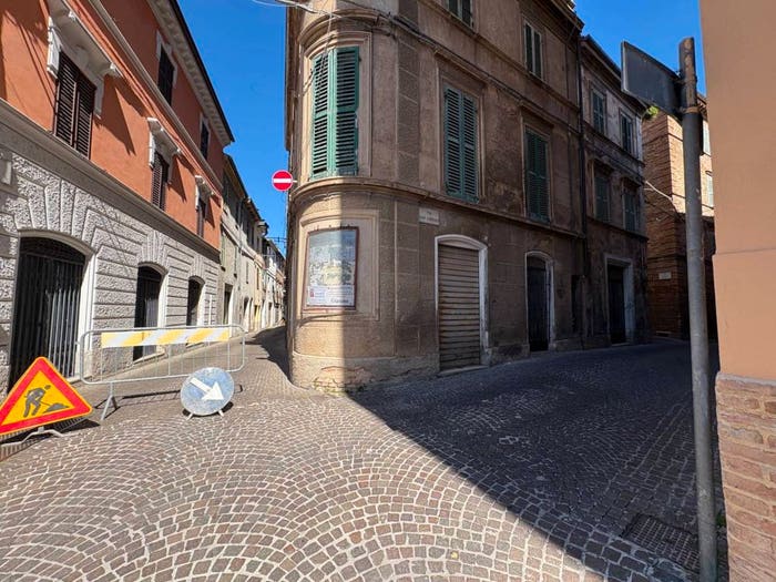 Appartamento con 6 locali in vendita in VIA ROMA, Centro, Cerreto d'Esi