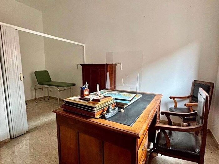 Appartamento quadrilocale in vendita in Via Crivelli SNC, Regione, Ancona