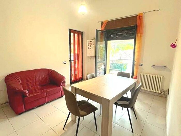Appartamento trilocale in vendita in Via Rischiera, Centro, Teramo