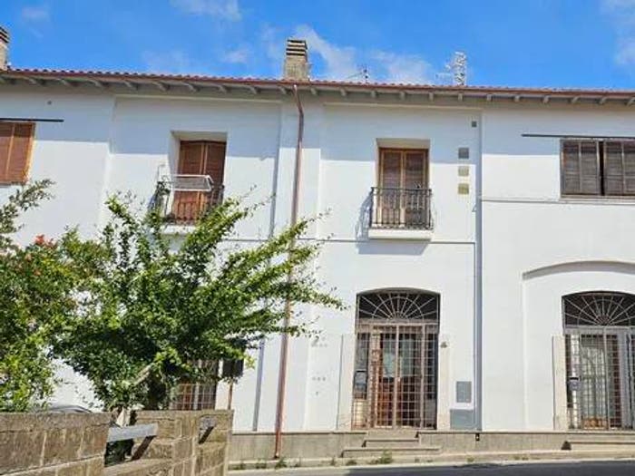 Appartamento trilocale in vendita in Via Volterra No Number, Centro, Montalto di Castro
