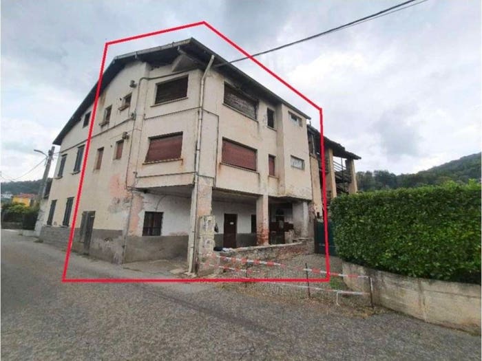Appartamento con 6 locali in vendita in Via fratelli bandiera, Grantola
