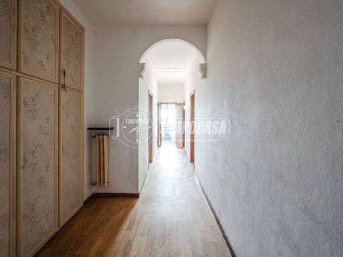 Appartamento trilocale in vendita in Via Pietro Giardini, Viali, Modena