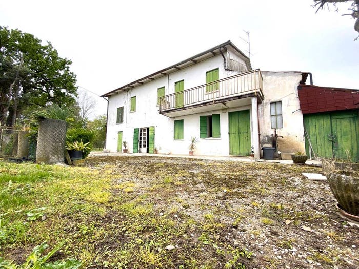 Casa con 6 locali in vendita in Via Andrea Mantegna, Centro, Campo San Martino