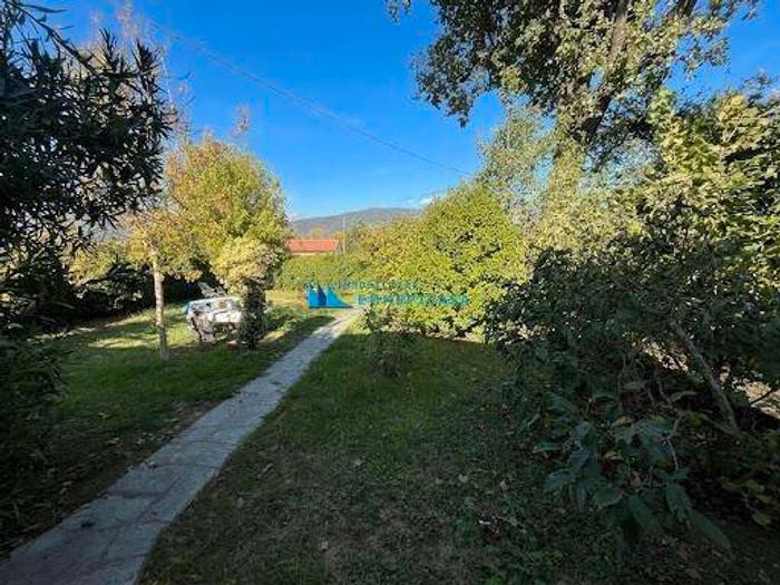 Casa con 6 locali in vendita in Via Stradella, Ronchi Poveromo, Massa