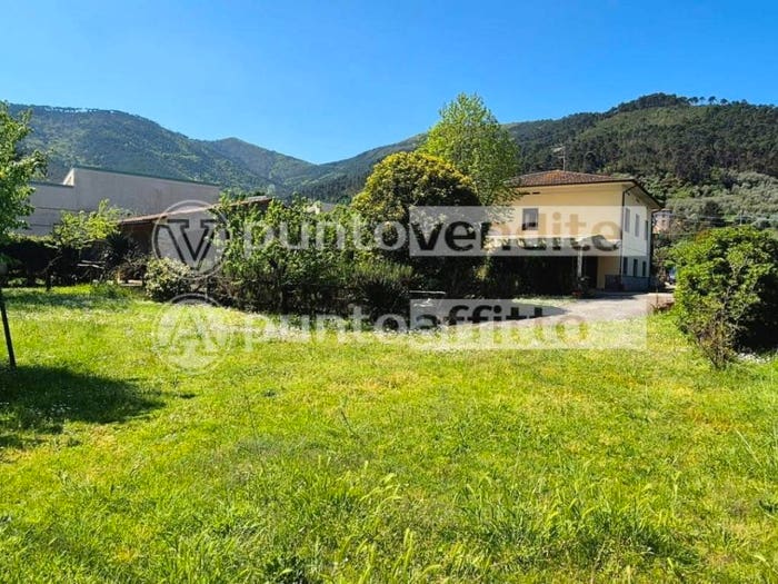 Casa con 5 locali in vendita in Via di Sant'Andrea, Massa Macinaia San Leonardo, Capannori