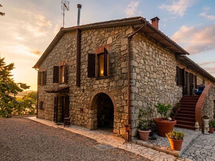 Casa con 6 locali in vendita in via Della Resistenza a, Centro, Sarteano